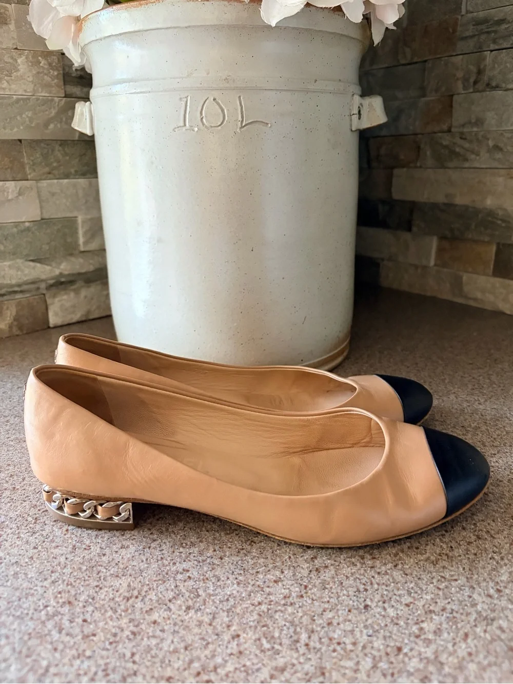 CHANEL Beige/Black Leather Cap Toe Chain Ballet Flats